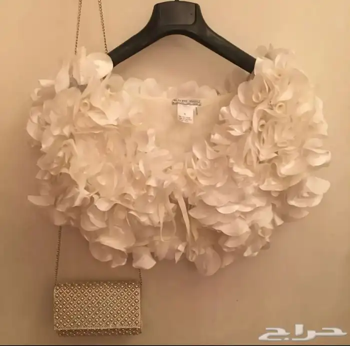 بلوزة مناسبات راقية وجديدة Alberto Makati 2