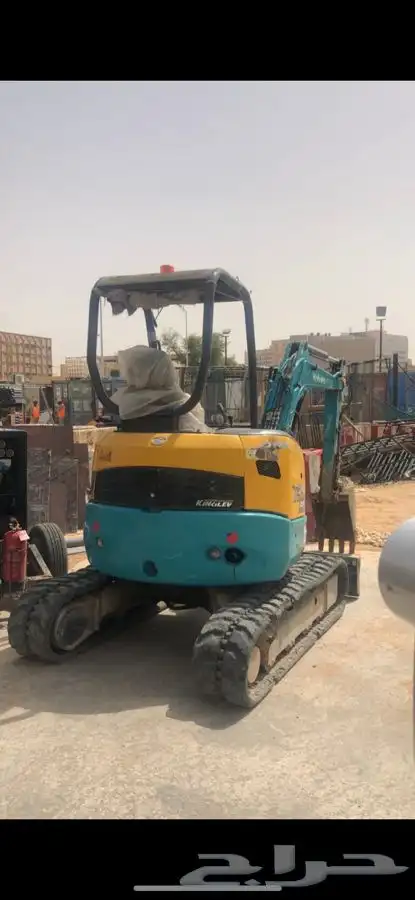 للإيجار بوكلين صغير حجم 3 طن و 5 طن 3