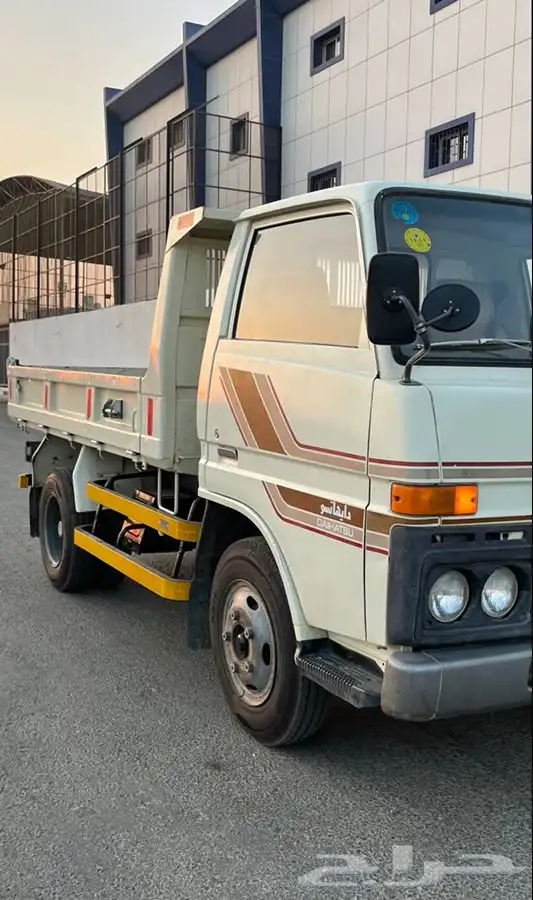 قلاب ديهاتسو 1984 مخزن (تم البيع) 12