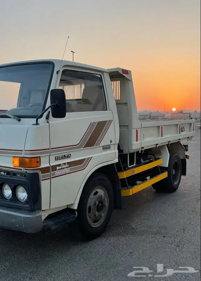 قلاب ديهاتسو 1984 مخزن (تم البيع) 11