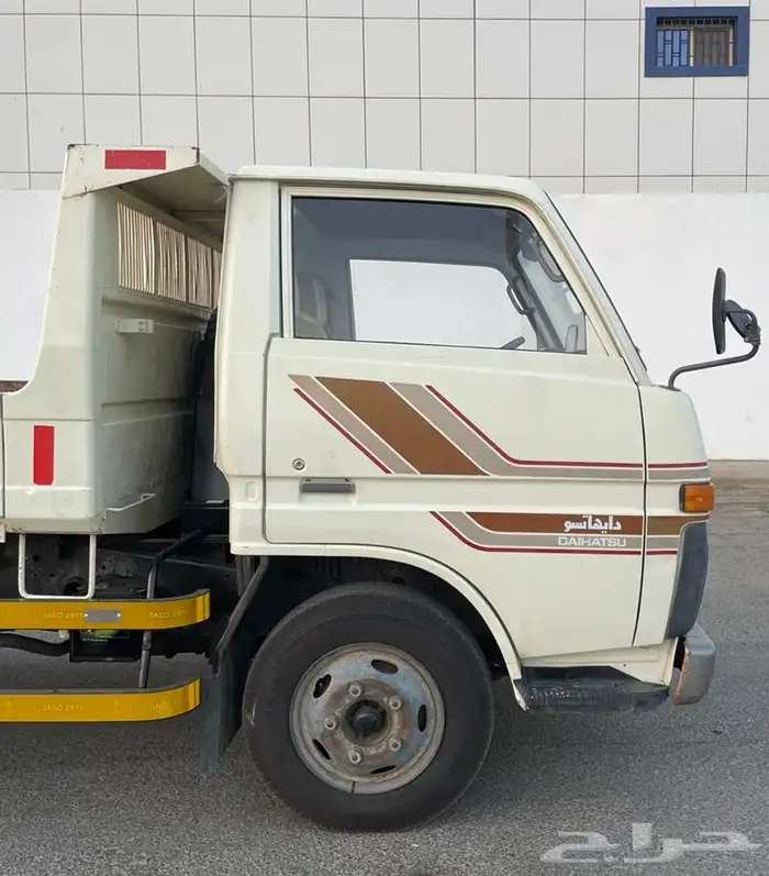 قلاب ديهاتسو 1984 مخزن (تم البيع) 5