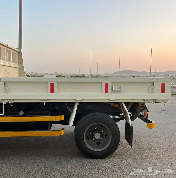 قلاب ديهاتسو 1984 مخزن (تم البيع) 3