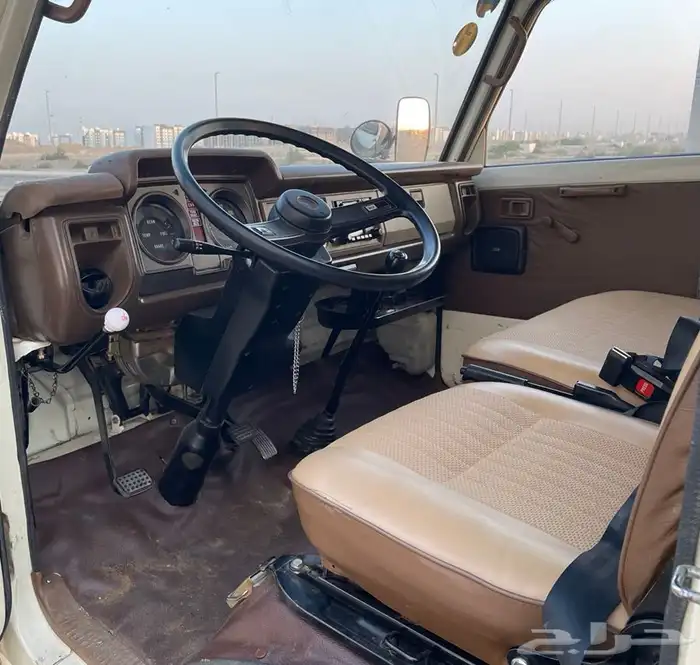 قلاب ديهاتسو 1984 مخزن (تم البيع) 23