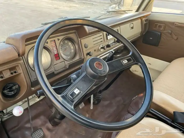 قلاب ديهاتسو 1984 مخزن (تم البيع) 72