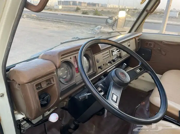 قلاب ديهاتسو 1984 مخزن (تم البيع) 71