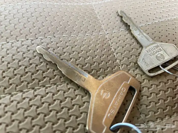 قلاب ديهاتسو 1984 مخزن (تم البيع) 75