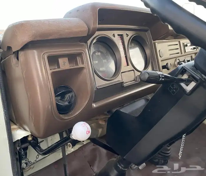 قلاب ديهاتسو 1984 مخزن (تم البيع) 24