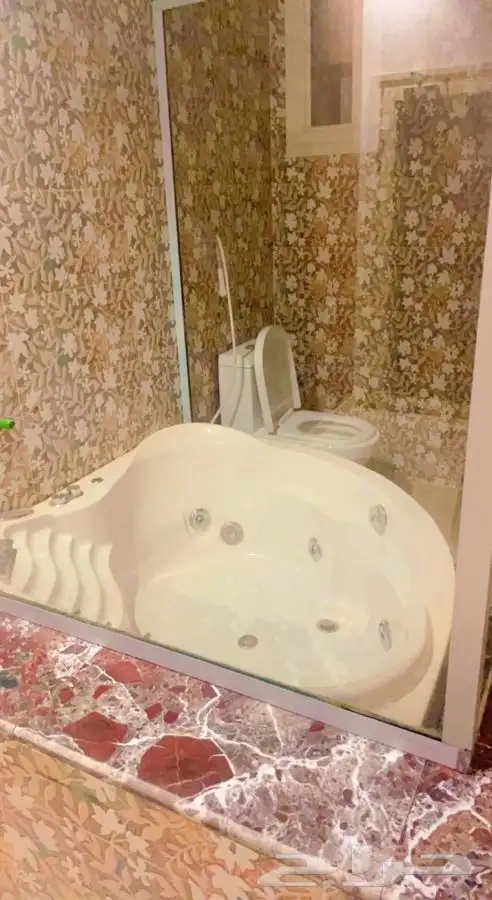 فيلا عقام   للايجار في الرايس 3