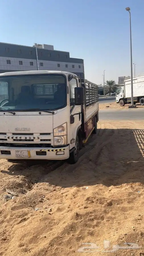 ايجار شاحنات وسيارات 14