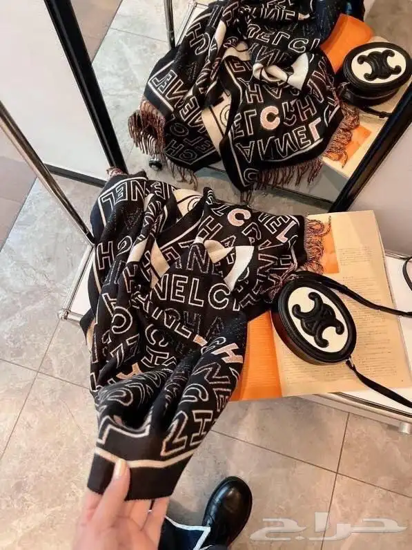 شنط وشوزات وسكارفات درجه اولى 19