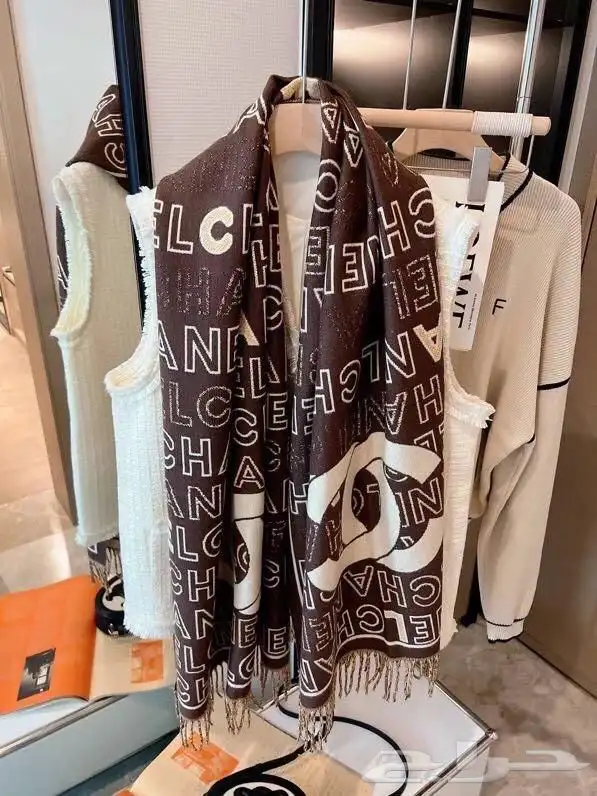 شنط وشوزات وسكارفات درجه اولى 24