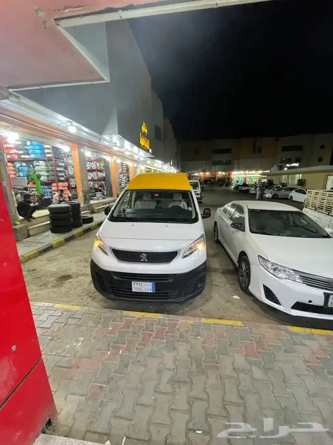 ايجار شاحنات وسيارات 46