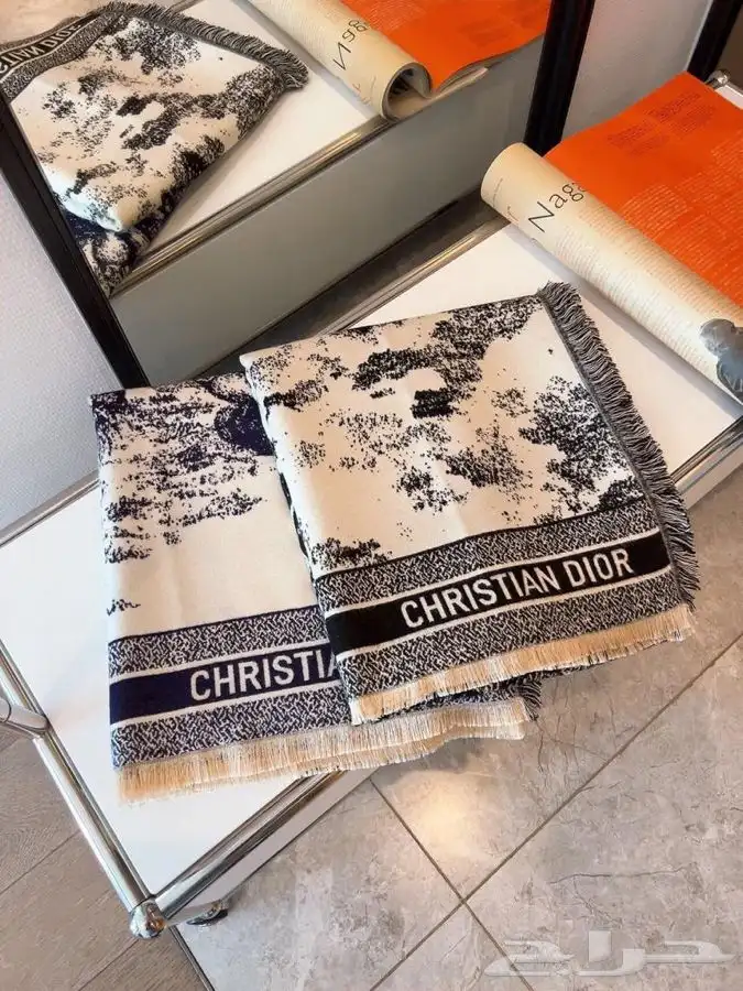 شنط وشوزات وسكارفات درجه اولى 16