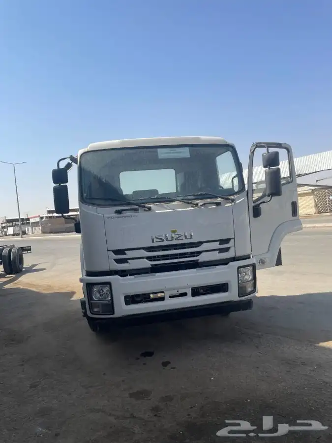 ايجار شاحنات وسيارات 12