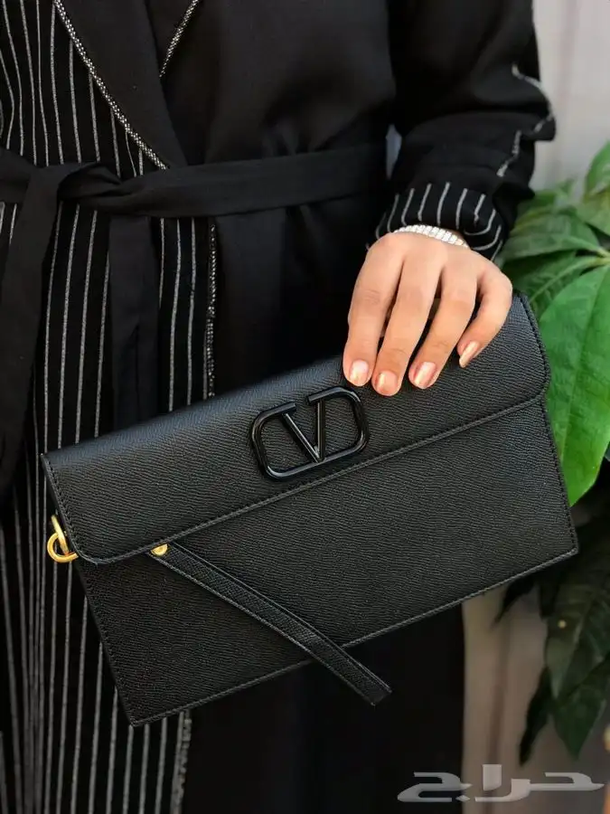 شنط وشوزات وسكارفات درجه اولى 71