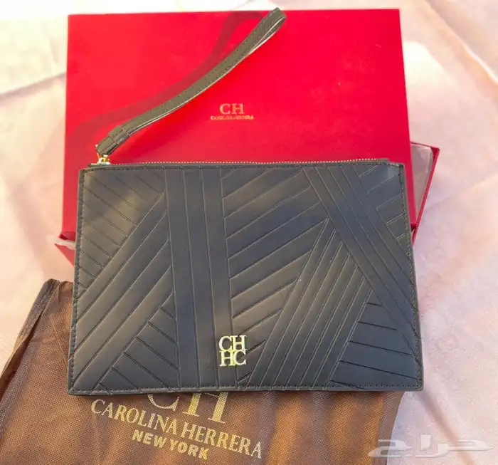 شنط وشوزات وسكارفات درجه اولى 98