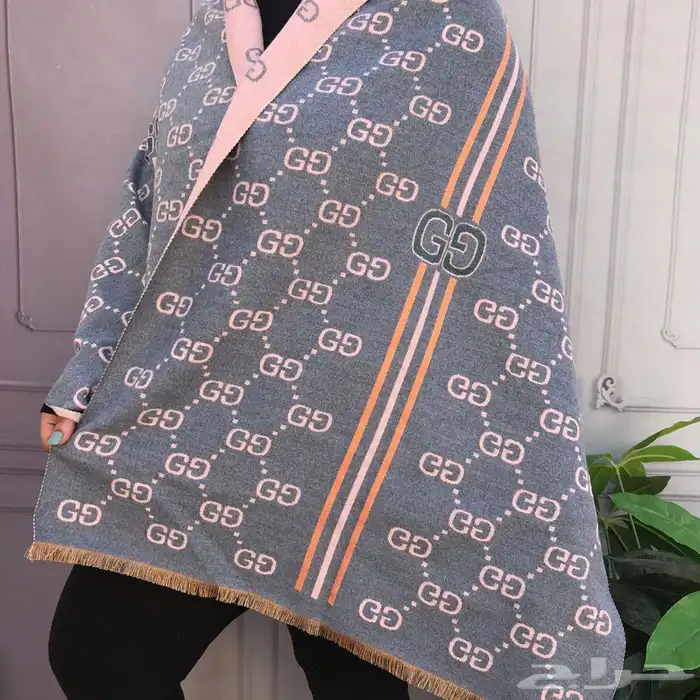 شنط وشوزات وسكارفات درجه اولى 84