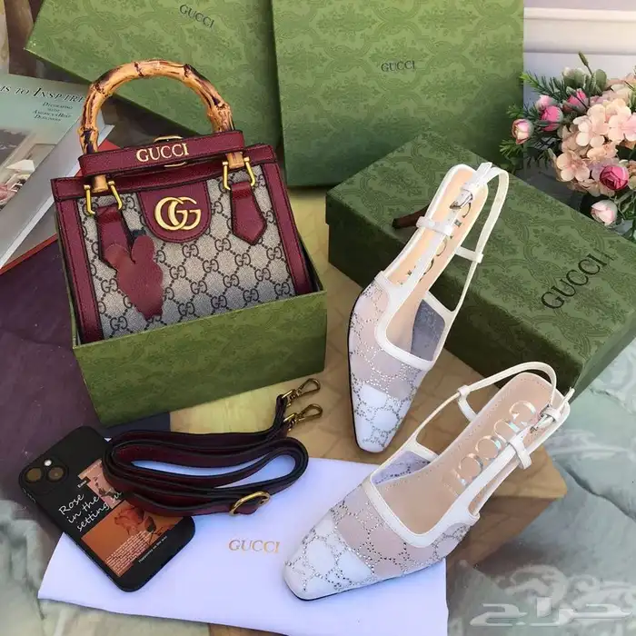 شنط وشوزات وسكارفات درجه اولى 53