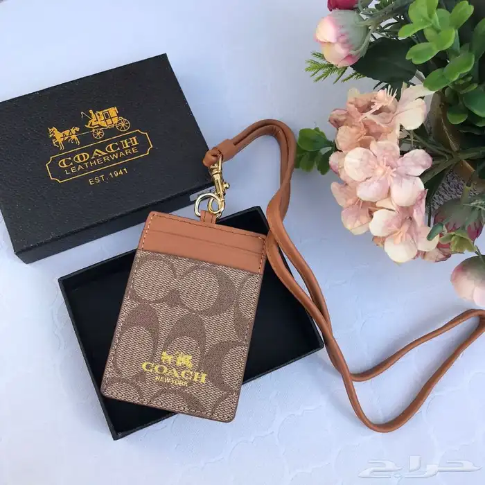 شنط وشوزات وسكارفات درجه اولى 80