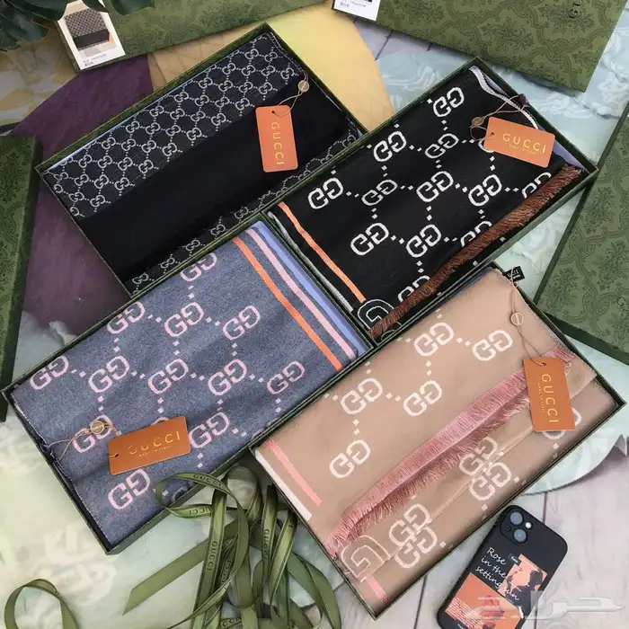 شنط وشوزات وسكارفات درجه اولى 72