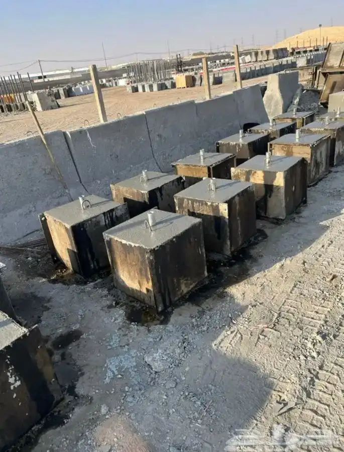 حواجز خرسانية صبات قواعد مصدات 10