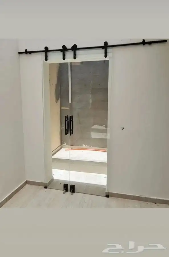 زجاج دربزين وشور بوكس 1