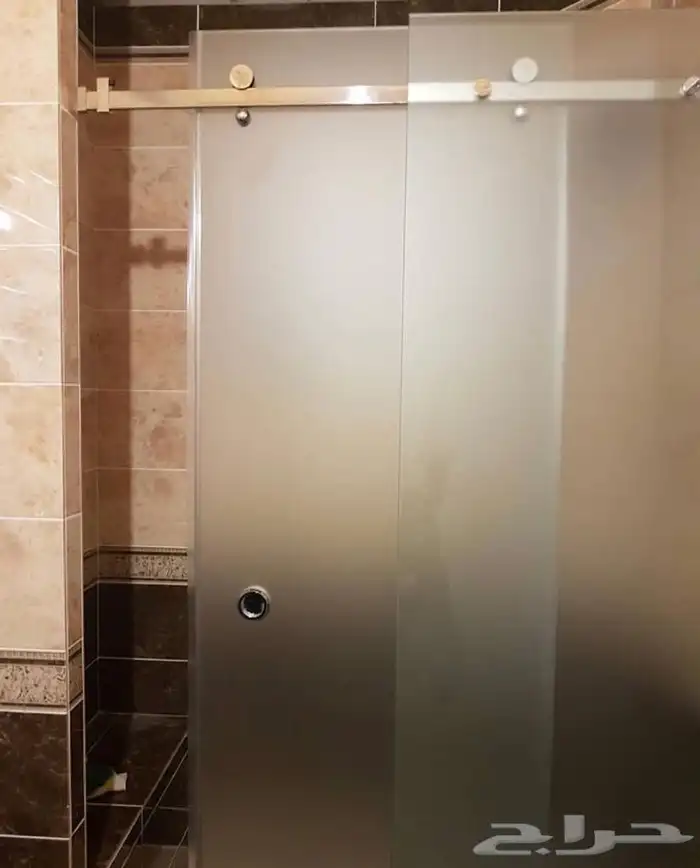 زجاج دربزين وشور بوكس 64