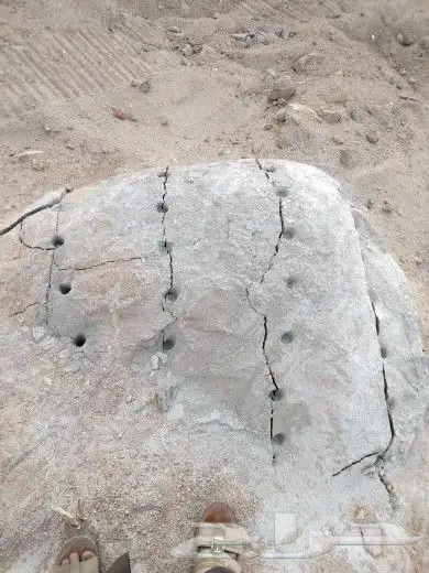 لايجار بوكلين وتفتيت صخور 2