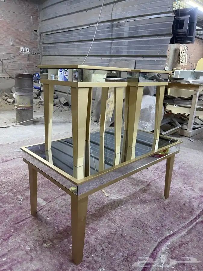 طاولة كنب بالمرايا 3