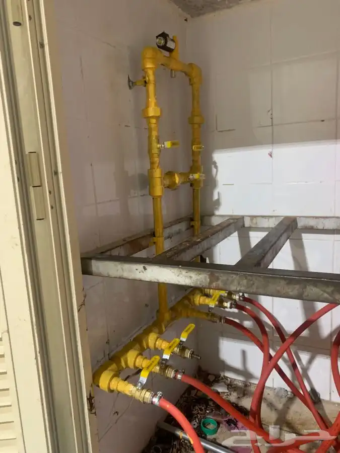 خزان غاز مواسير غاز كاشف غاز صمام غاز عداد غاز 12