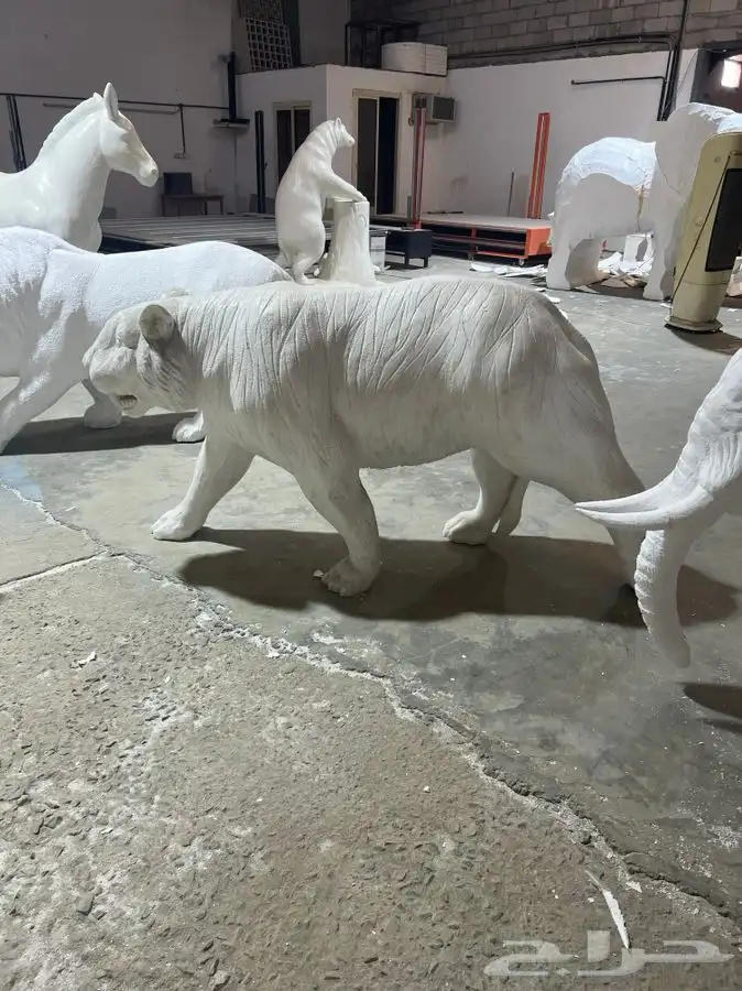 نحت مجسمات فلين ديكور فلين اعلانات نحات محترف 18