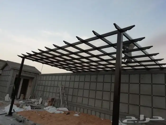  مضلات جلسات حدائق  مضلات خشبي  مضلات حديد  سواتر 9