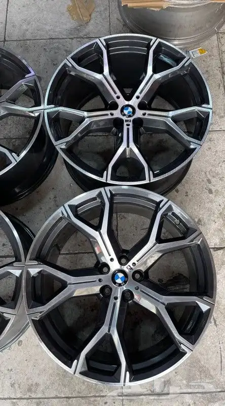 جنوط بي ام دبليو X6 مقاس 21 اصلي موديل 2021 3