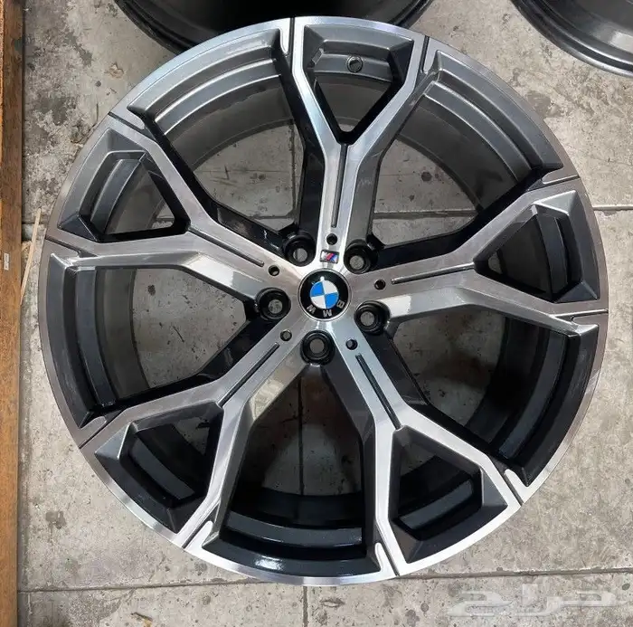 جنوط بي ام دبليو X6 مقاس 21 اصلي موديل 2021 5