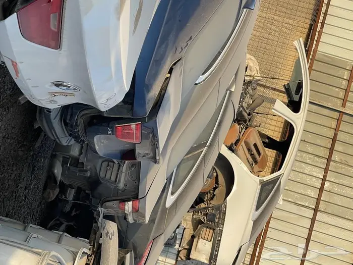 قطع غيار رنج روفر وجاكوار بورش بنتلي مزراتي 13