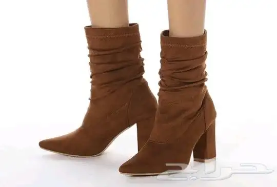 شوزات. بوتات نسائيه وبناتي 31