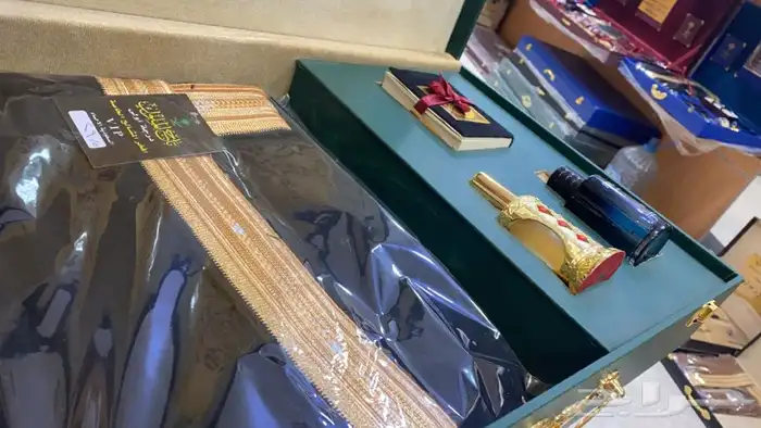 هدية بشت وسيف درع زوج ترقية تقاعد جنبية عطورات دروع 33