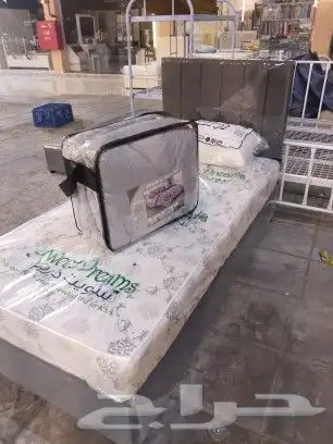 عرض طقم سرير مع مرتبه مع لحف 3قطع مع مخدة 3
