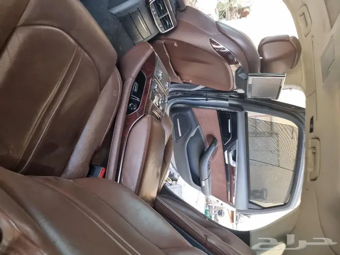 قطع غيار اودي 8