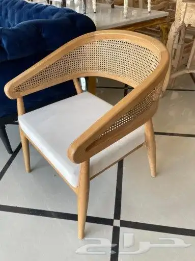 كراسي و طاولات و ديكورات 11