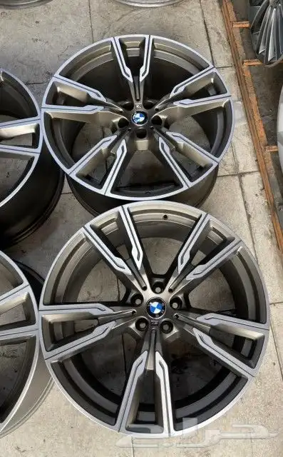 جنوط بي ام دبليو X6 مقاس 22 اصلي موديل 2021 1