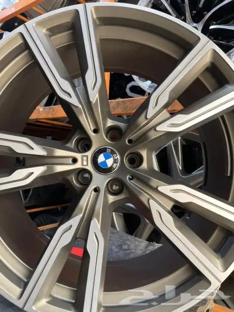 جنوط بي ام دبليو X6 مقاس 22 اصلي موديل 2021 0