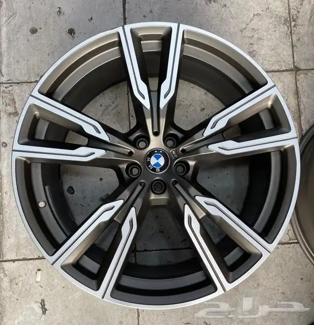 جنوط بي ام دبليو X6 مقاس 22 اصلي موديل 2021 2