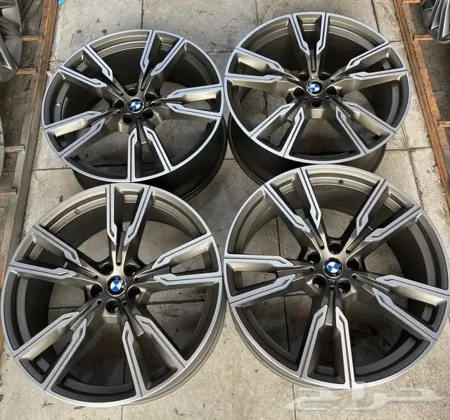 جنوط بي ام دبليو X6 مقاس 22 اصلي موديل 2021 4