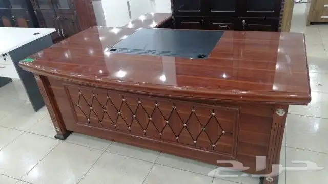 مكاتب حديد وقزاز وخشب وميلامين مقاس مختلفه 3