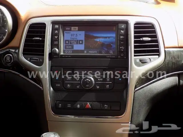 شاشة جيب جراند شيروكي اندرويد موديل 0