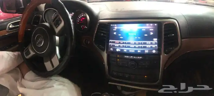 شاشة جيب جراند شيروكي اندرويد موديل 3