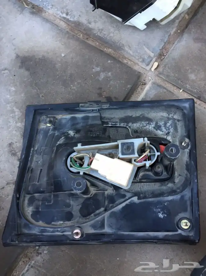 للبيع قطع لكزس 400 2