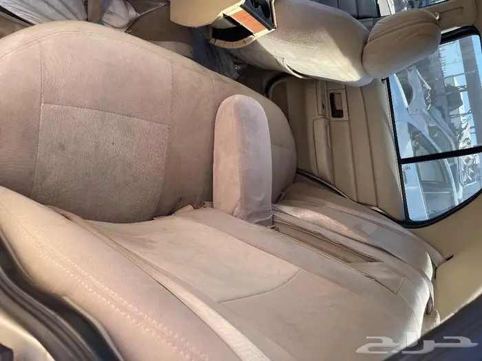 يتوفر لدينا قطع غيار فورد فكتوريا 2009 11