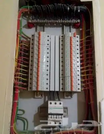 فني كهربائي 2